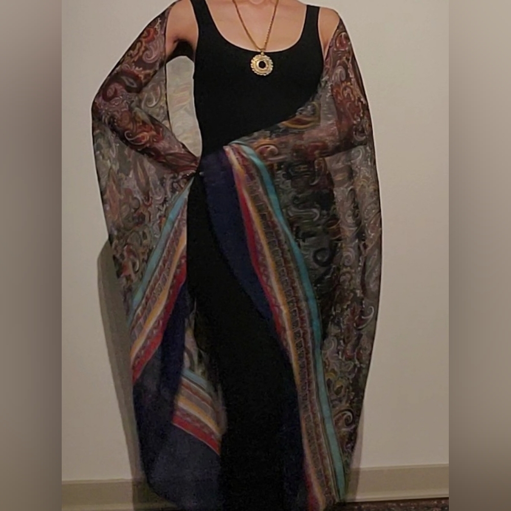 ACHILLEAS SHAWL - Picture 8 of 8